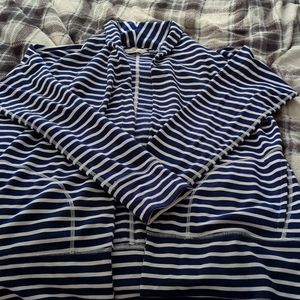 Vineyard Vines open cardigan, size M.